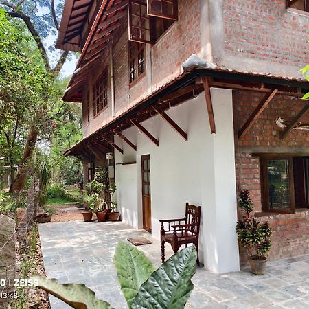Isai Ambalam Guest House Pondicherry Eksteriør bilde