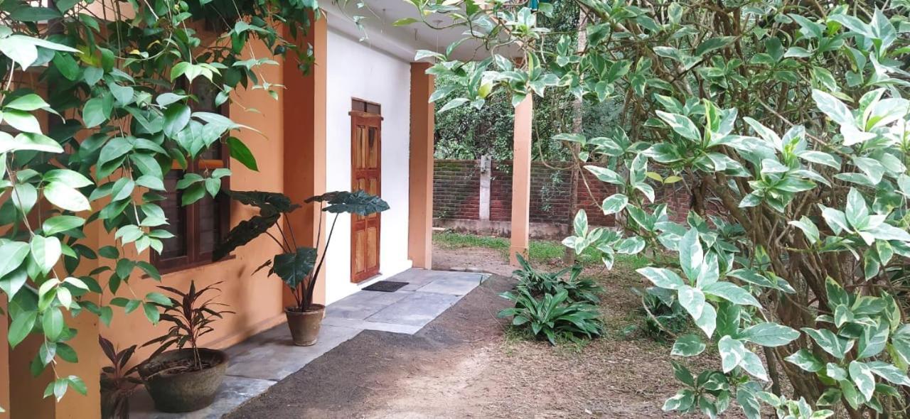 Isai Ambalam Guest House Pondicherry Eksteriør bilde