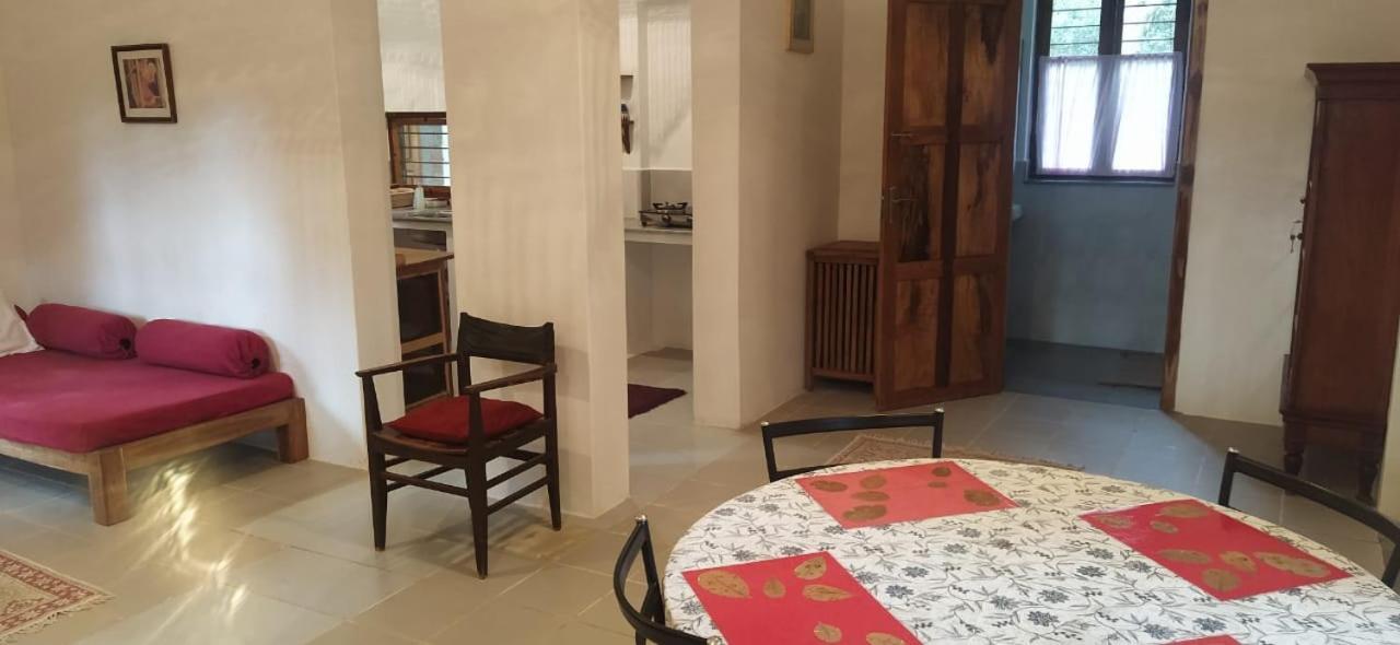 Isai Ambalam Guest House Pondicherry Eksteriør bilde