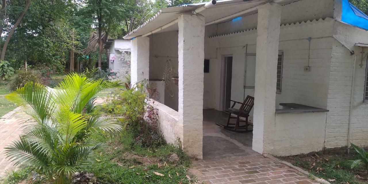 Isai Ambalam Guest House Pondicherry Eksteriør bilde